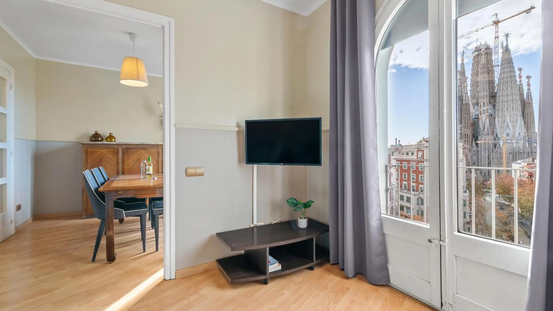 Suite Home Sagrada Familia Barcelona 0*,
