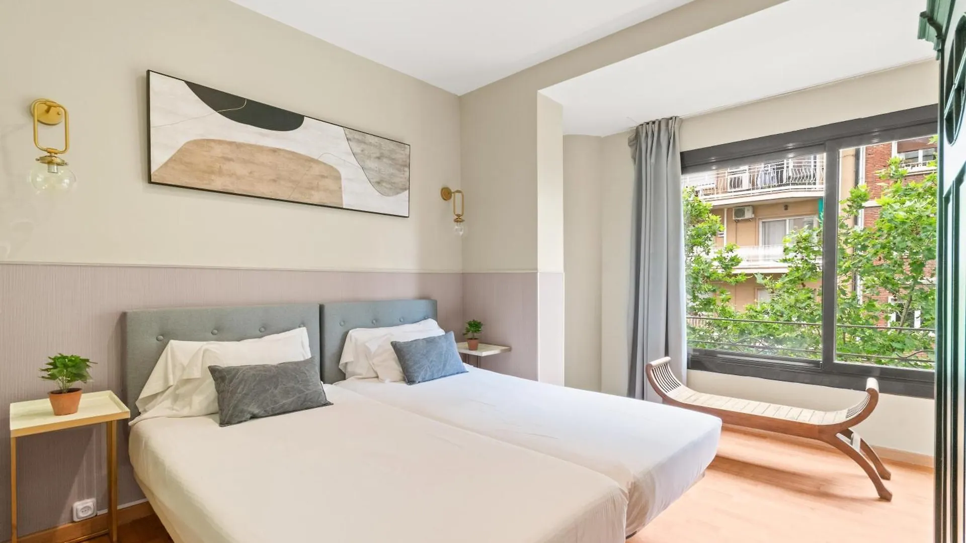 Suite Home Sagrada Familia Barcelona 0*,